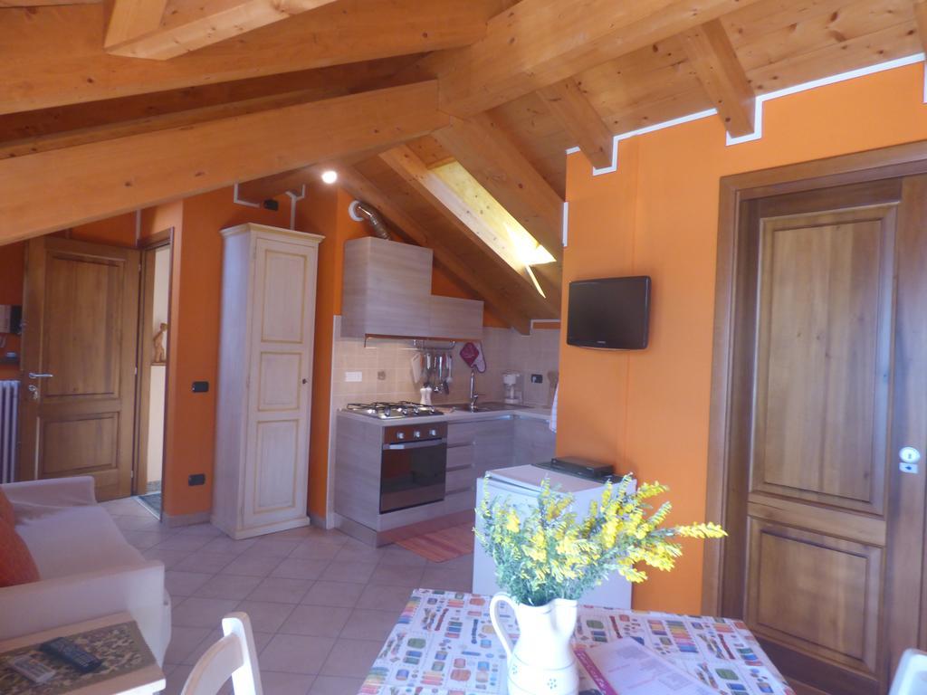 Casale Fe-Wo - Appartamenti Con Vista Lago Cannero Riviera Luaran gambar