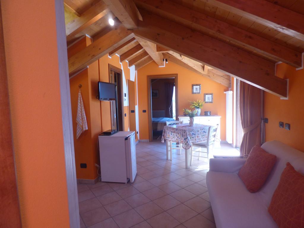 Casale Fe-Wo - Appartamenti Con Vista Lago Cannero Riviera Luaran gambar