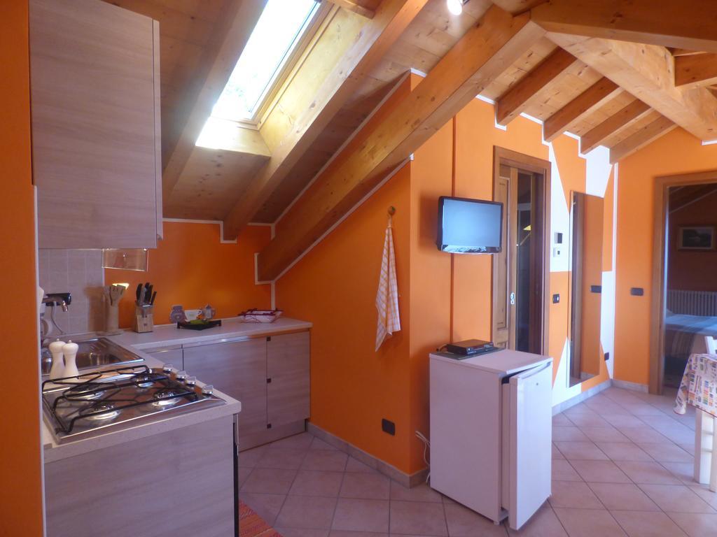 Casale Fe-Wo - Appartamenti Con Vista Lago Cannero Riviera Luaran gambar