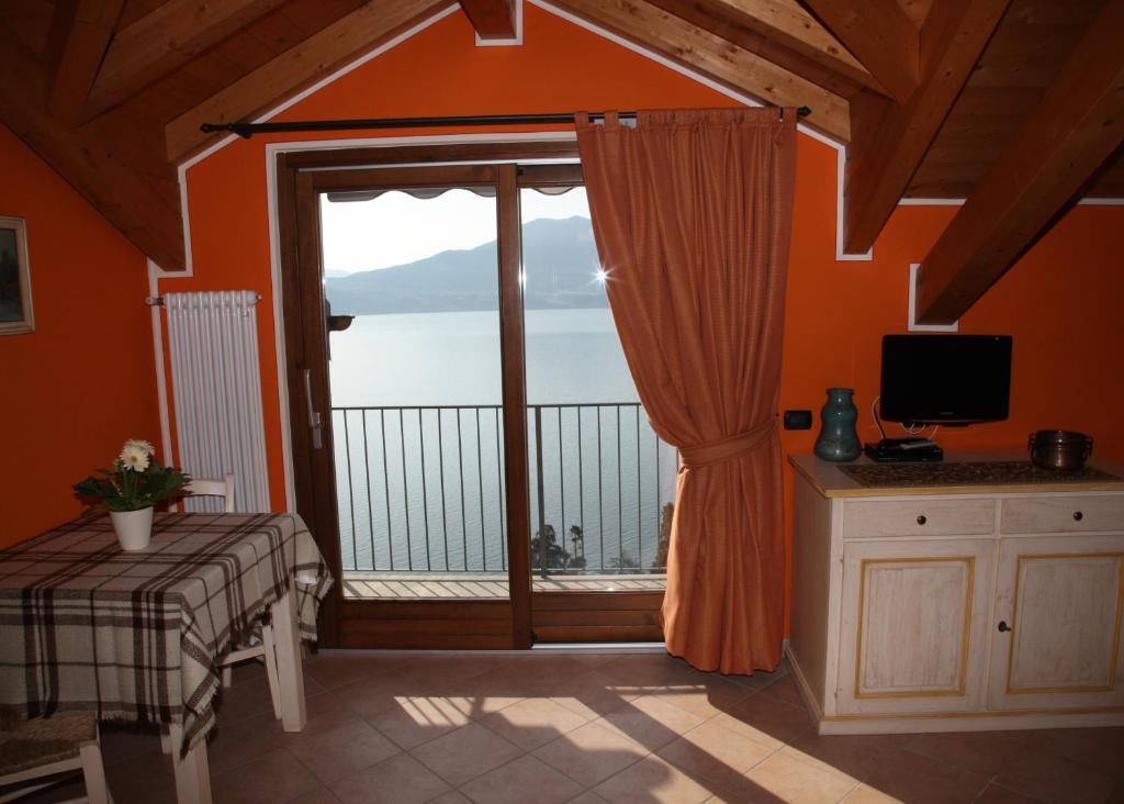 Casale Fe-Wo - Appartamenti Con Vista Lago Cannero Riviera Bilik gambar